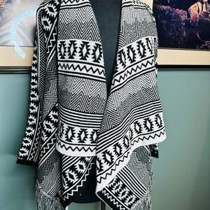 Poof Black and White Geometric Shrug Sweater Size Small